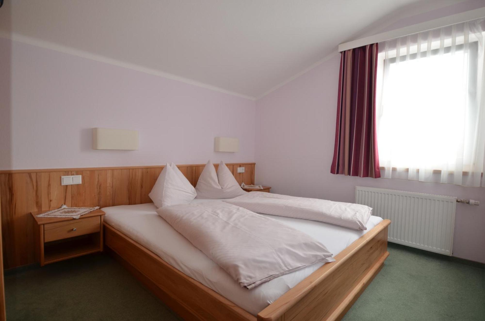 Appartements-Pension Lindenheim Schladming Quarto foto